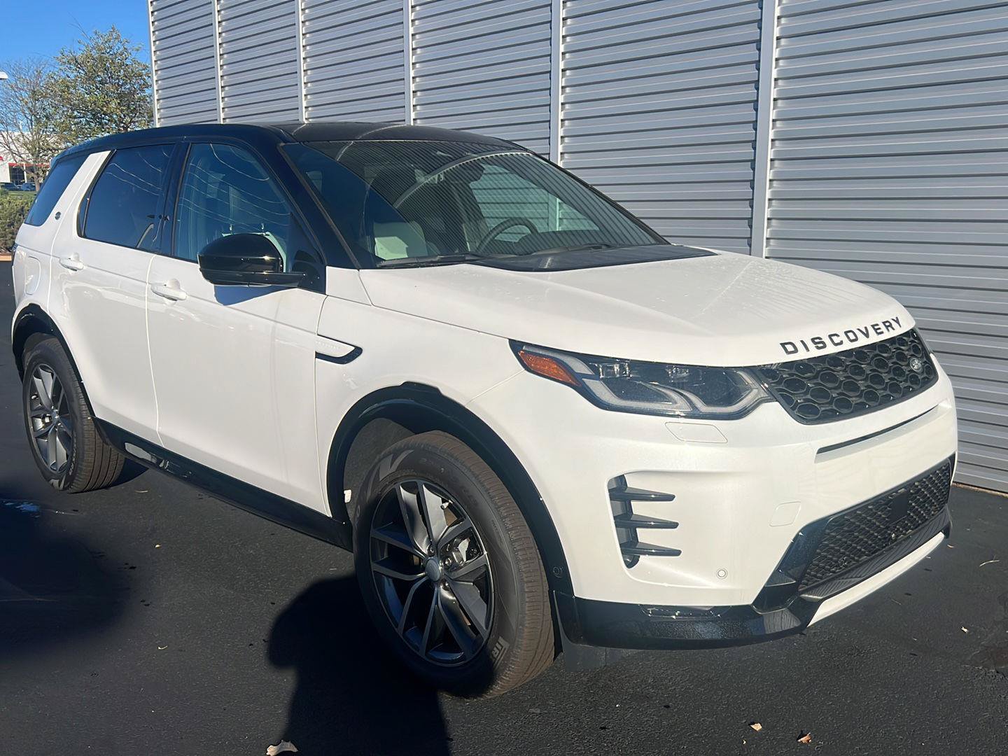 New 2026 Land Rover Discovery Sport Landmark AWD/4WD image 7