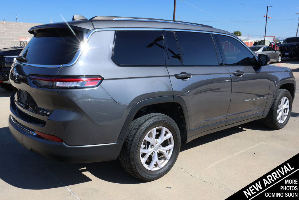 Used 2022 Jeep Grand Cherokee L Limited AWD/4WD image 5