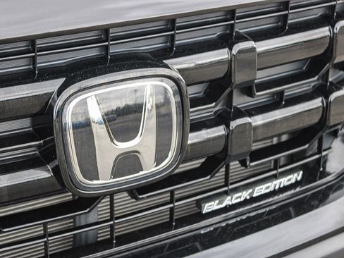 Certified 2025 Honda Ridgeline Black Edition image 5