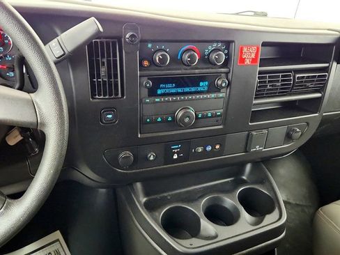 Used 2024 Chevrolet Express 3500 Extended RWD image 13
