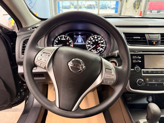 Used 2016 Nissan Altima 2.5 S w/ Power Driver Seat Package FWD image 11