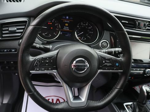 Used 2022 Nissan Rogue Sport SL image 22