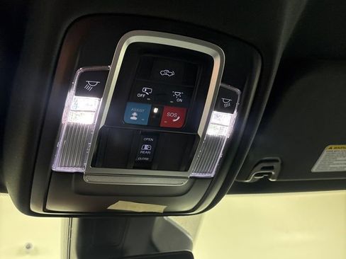 New 2026 RAM 1500 Laramie AWD/4WD image 14