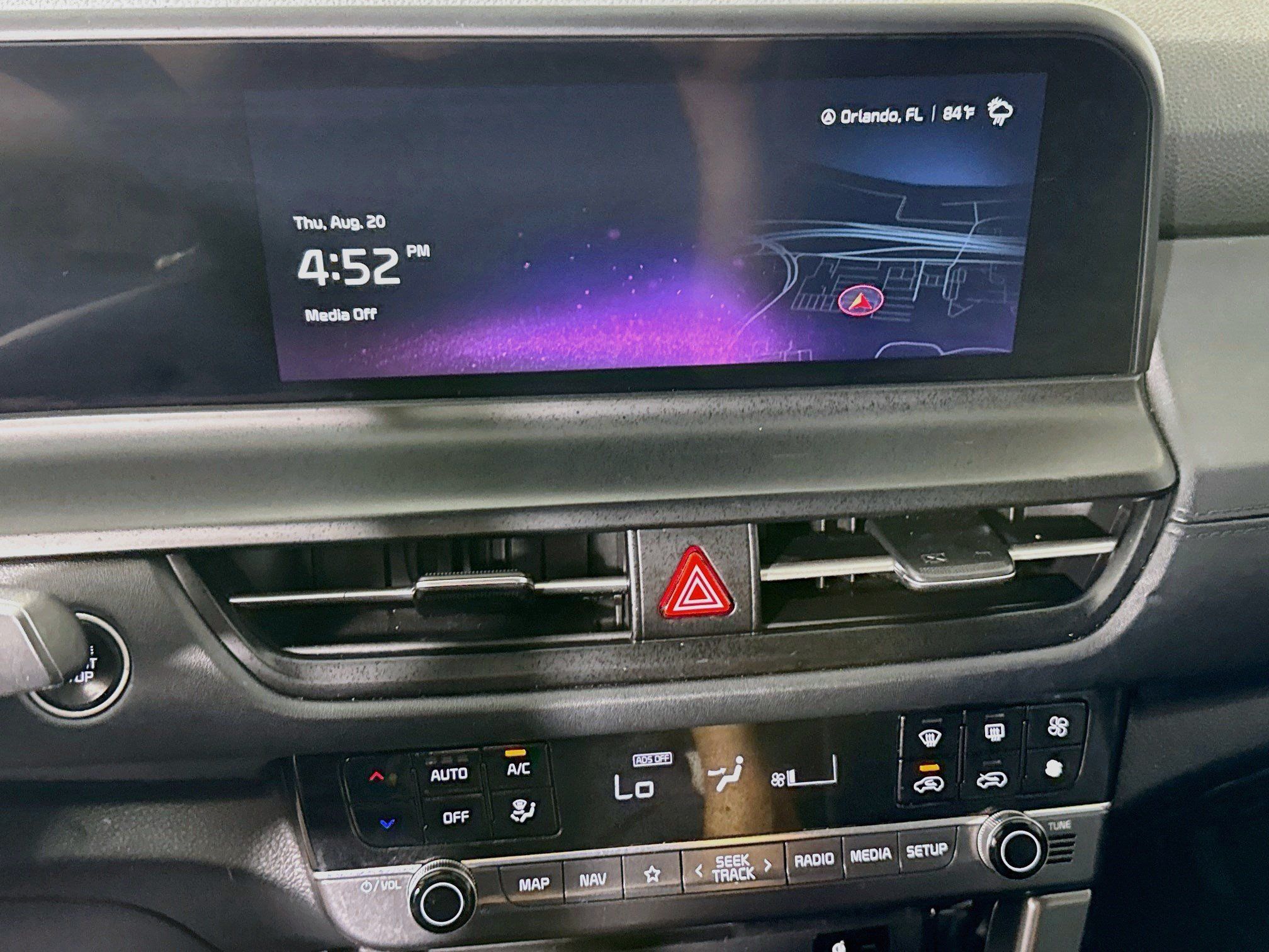 Used 2024 Kia Seltos EX FWD image 18