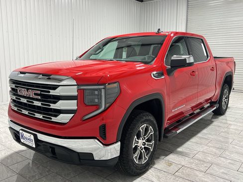 New 2026 GMC Sierra 1500 SLE image 1