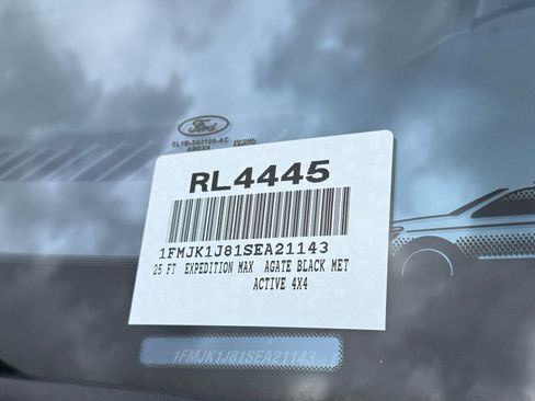 Used 2025 Ford Expedition Max Active AWD/4WD image 9