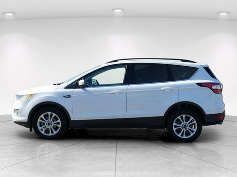 Used 2018 Ford Escape SE FWD image 3