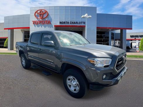 Used 2019 Toyota Tacoma SR5 RWD image 1