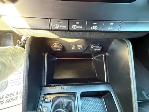 Used 2017 Hyundai Tucson SE image 18