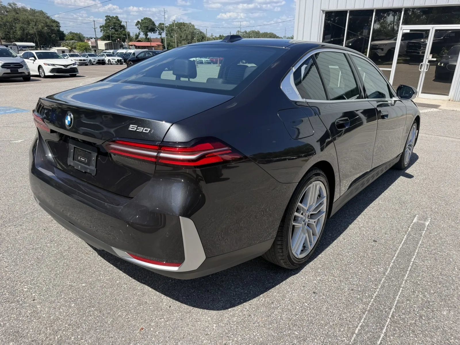 Used 2025 BMW 530i RWD image 7