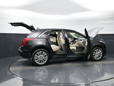 Used 2017 Cadillac XT5 Premium Luxury image 40