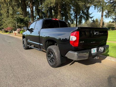 Used 2018 Toyota Tundra SR5 image 3