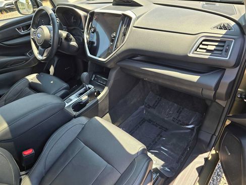 Used 2023 Subaru Ascent Limited w/ Technology Package AWD/4WD image 10