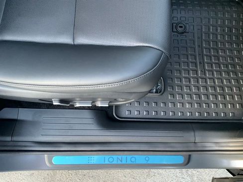Used 2026 Hyundai Ioniq 9 Limited image 56