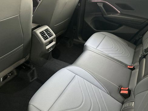 New 2026 Volkswagen Tiguan SE R-Line image 11