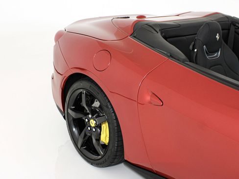 Certified 2023 Ferrari Portofino M RWD image 13