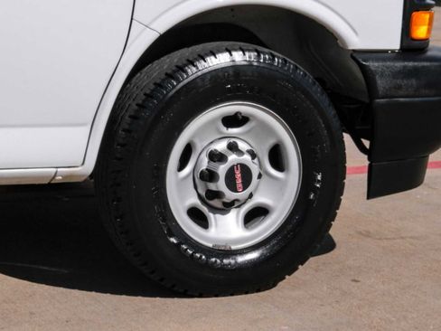 Used 2017 GMC Savana 3500 LS image 41