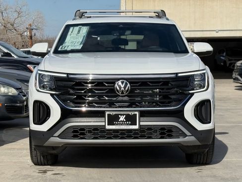 New 2026 Volkswagen Atlas Cross Sport SEL AWD/4WD image 4
