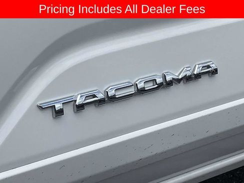 Used 2024 Toyota Tacoma SR5 AWD/4WD image 11