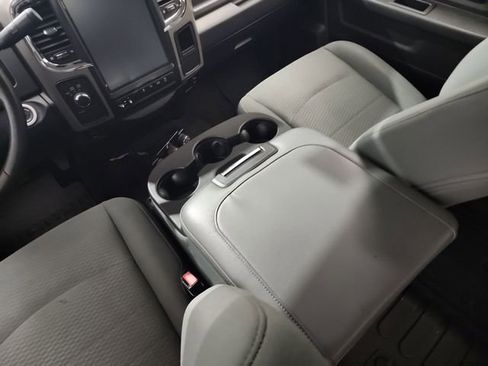 Used 2017 RAM 3500 Tradesman w/ Chrome Appearance Group image 25