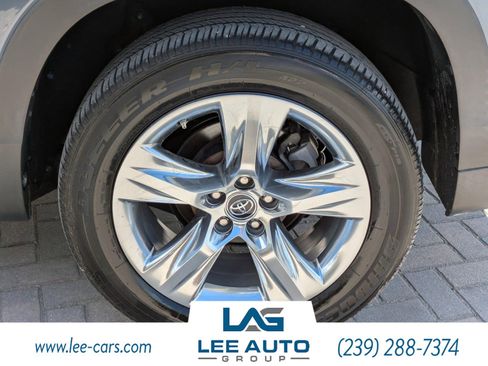Used 2019 Toyota Highlander Limited image 9