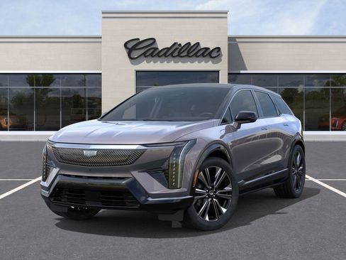 New 2026 Cadillac Optiq Luxury 2 image 9
