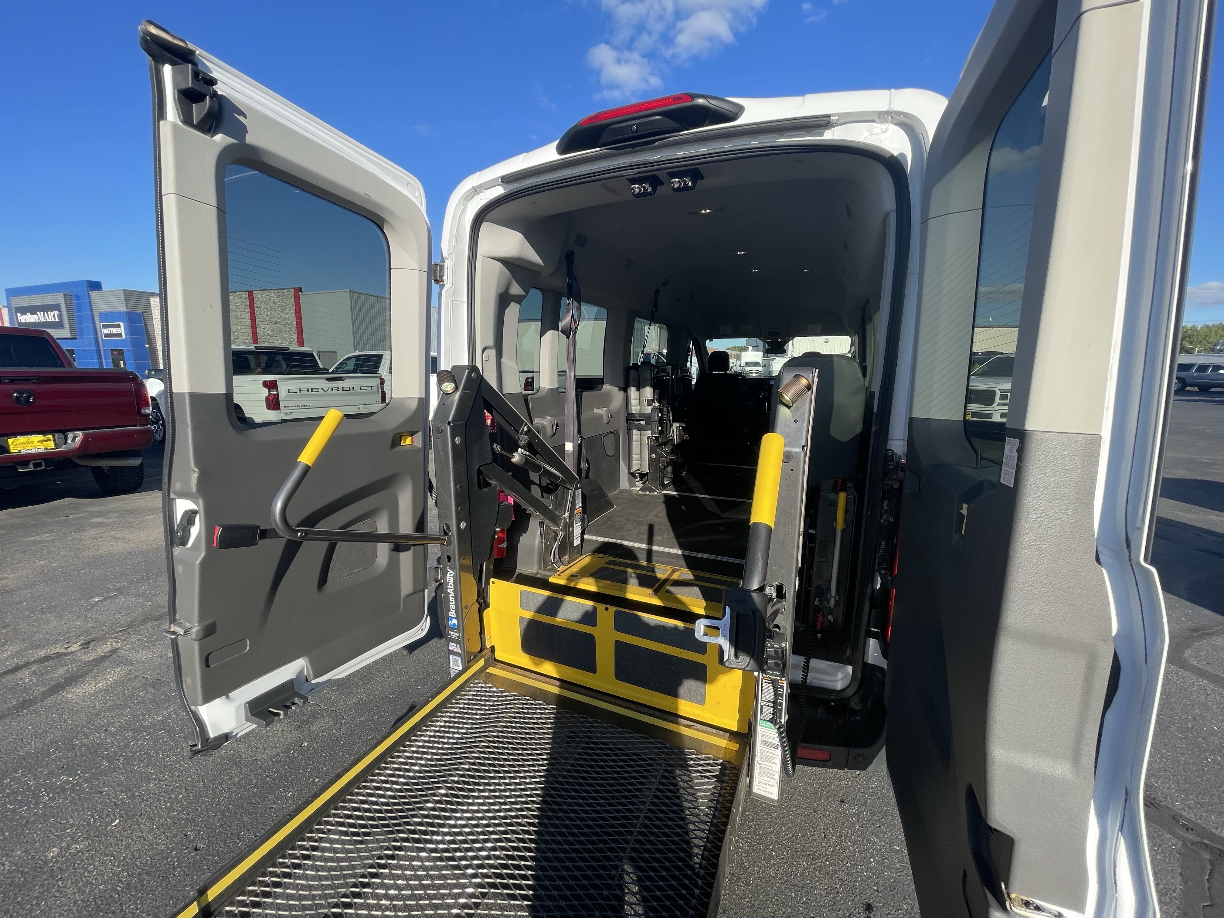 Used 2021 Ford Transit 350 XLT AWD/4WD image 12