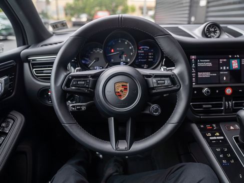 Used 2026 Porsche Macan Turbo AWD/4WD image 6