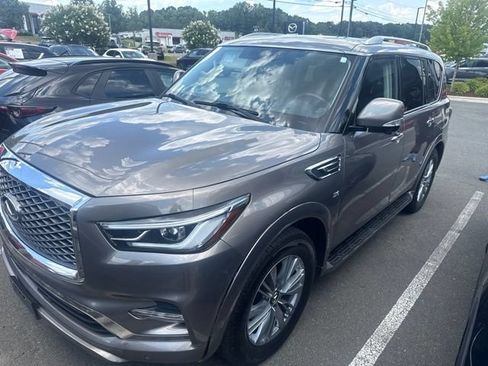Used 2019 INFINITI QX80 Luxe AWD/4WD image 3