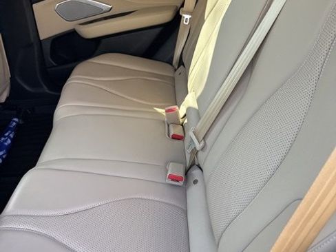 Used 2023 Acura RDX w/ Technology Package image 4