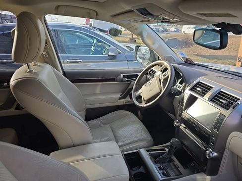 Used 2012 Lexus GX 460 image 10