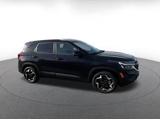 Used 2025 Kia Seltos S video 2