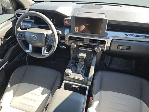 Certified 2025 Toyota Tacoma TRD Sport image 29