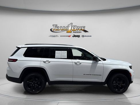 Used 2023 Jeep Grand Cherokee L Laredo RWD image 9