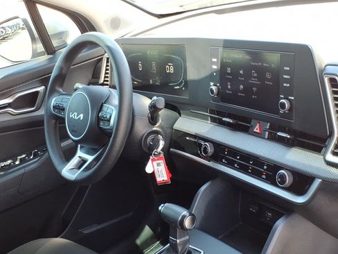 Used 2023 Kia Sportage LX FWD image 12
