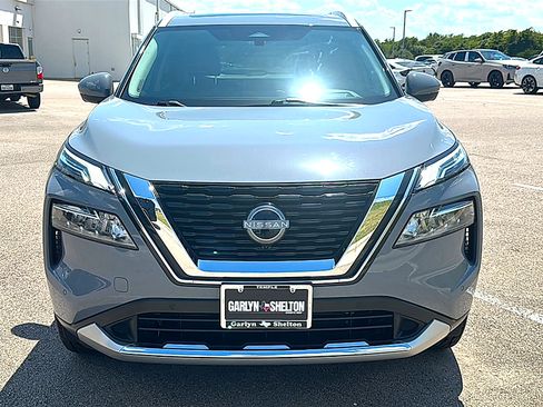 Used 2023 Nissan Rogue Platinum w/ Platinum Premium Package FWD image 11