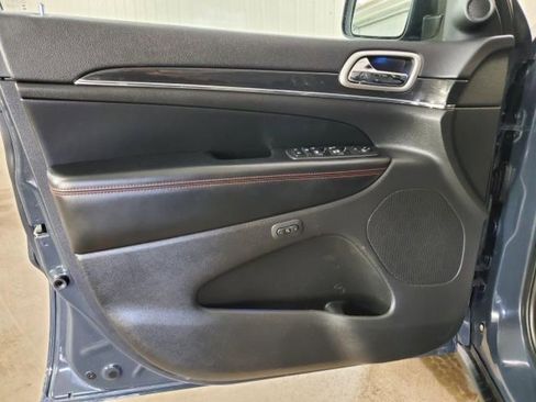 Used 2018 Jeep Grand Cherokee Trailhawk w/ Trailhawk Luxury Group image 13