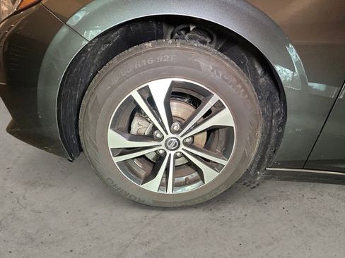 Used 2023 Nissan Sentra SV image 15