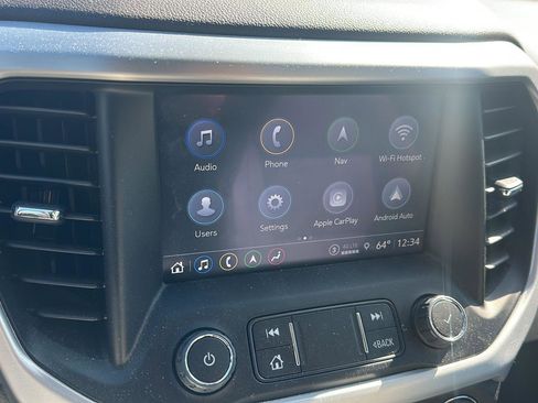 Used 2022 GMC Acadia SLT image 16