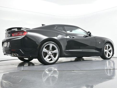 Used 2018 Chevrolet Camaro SS RWD image 53