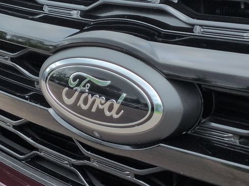Used 2023 Ford Expedition Limited AWD/4WD image 12