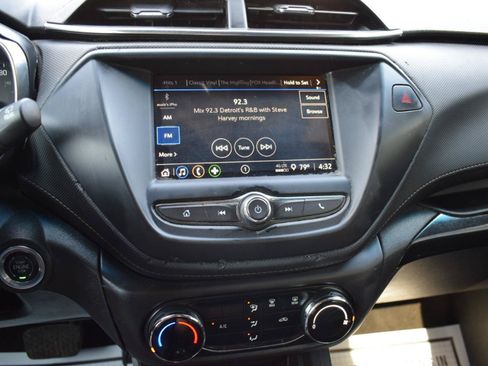 Used 2023 Chevrolet TrailBlazer ACTIV FWD image 23