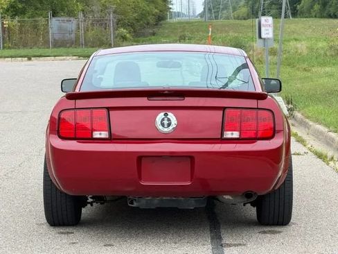 Used 2009 Ford Mustang Premium RWD image 13