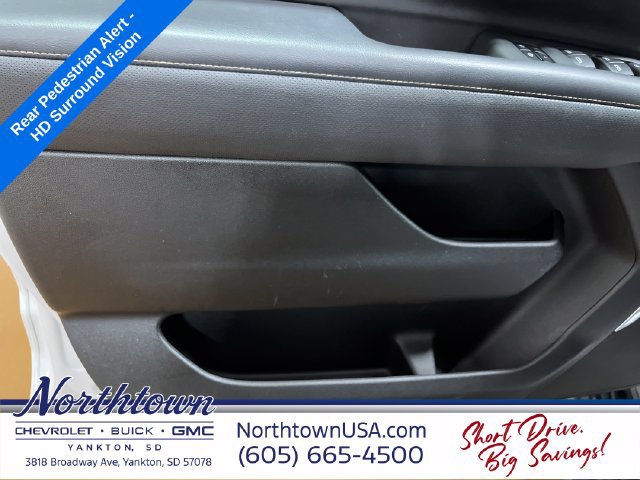 Used 2021 GMC Yukon XL SLT w/ Rear Media and Nav Package AWD/4WD image 11