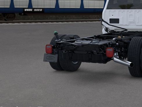 New 2026 Ford F350 XL w/ XL Chrome Package image 22