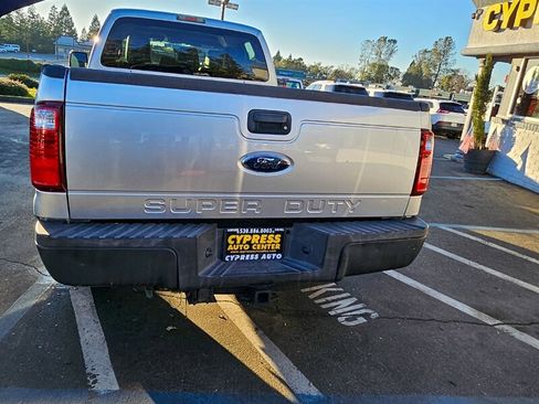 Used 2011 Ford F250 XL image 4