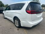Used 2025 Chrysler Pacifica Select FWD image 4