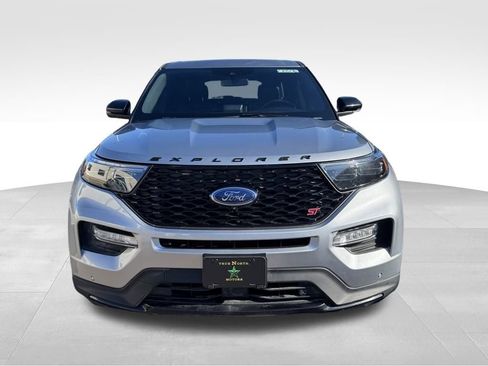 Used 2022 Ford Explorer ST w/ ST Street Pack image 3
