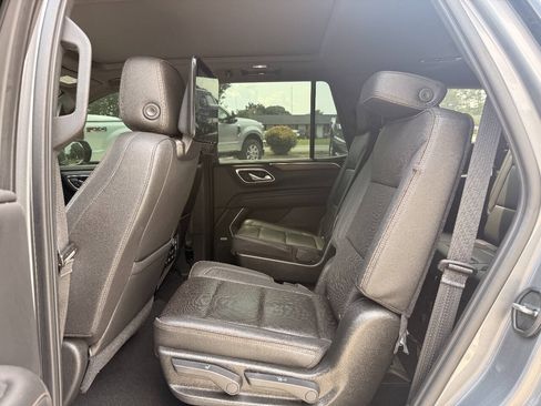 Used 2021 Chevrolet Tahoe High Country w/ Premium Package AWD/4WD image 13