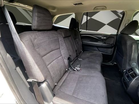 Used 2017 Honda Pilot EX image 27